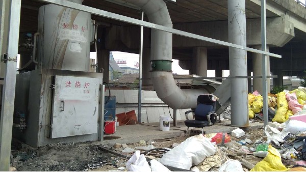 仅靠<i style='color:red'>垃圾分类</i>就能解决塑料垃圾污染吗？